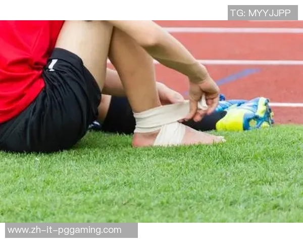 足球运动中如何有效保护指甲避免受伤与损伤的实用技巧与建议 足球运动中如何有效保护指甲避免受伤与损伤的实用技巧与建议